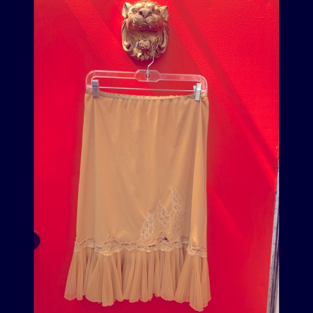 Tan || nude slip